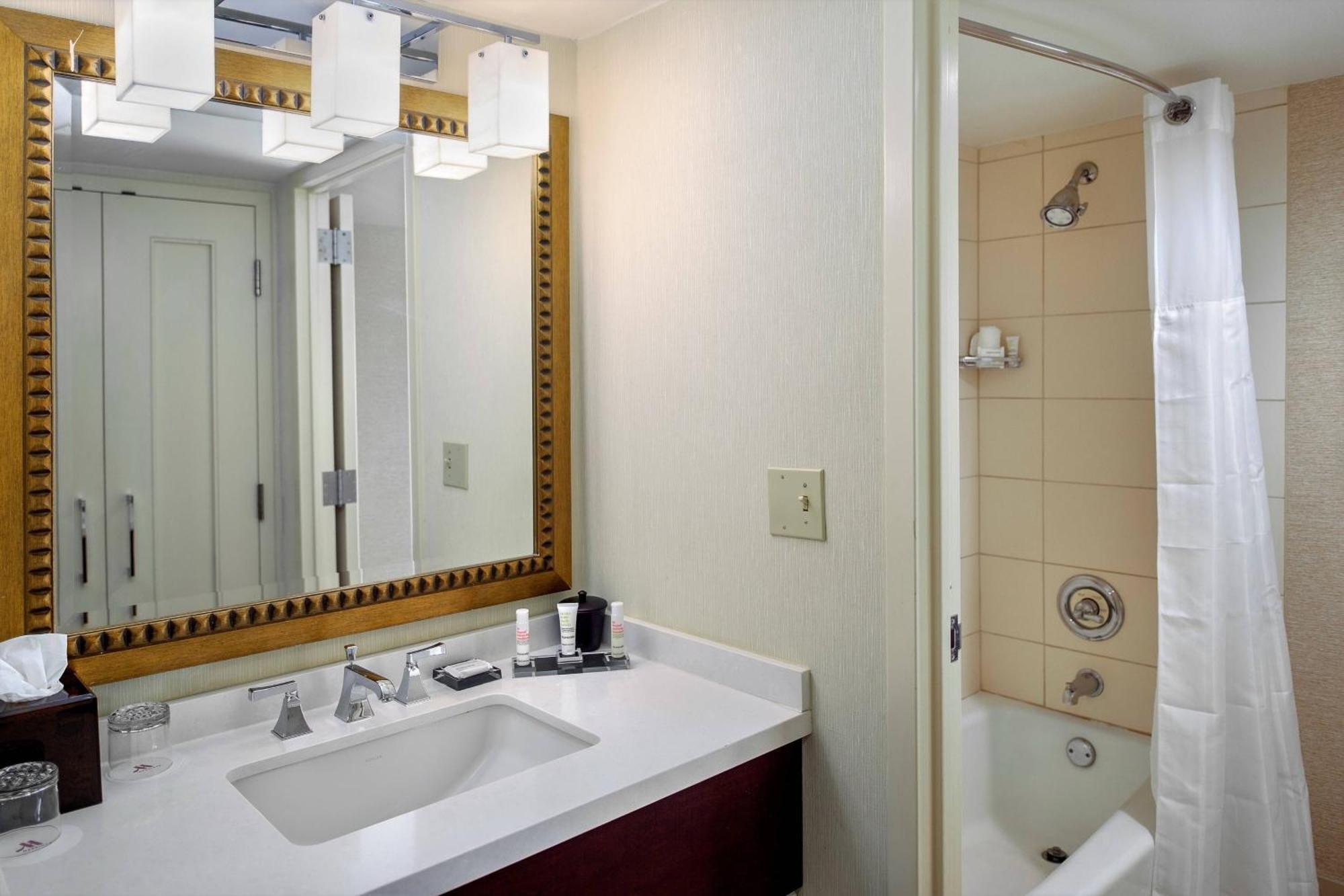 Marriott St. Louis West Hotel Chesterfield Ngoại thất bức ảnh